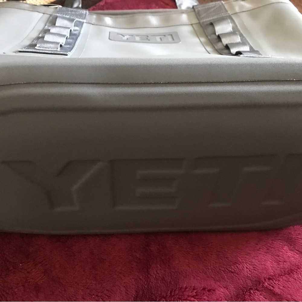 Yeti Camino Carryall NWT